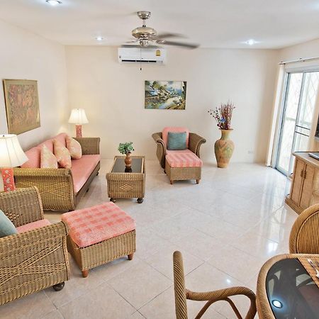 Butterfly Garden Boutique Residences Large Luxury Apts And Villas A Lifetsyle Destination By Neang, Everything You Need All Right Here 1-3 Bedrooms 110 To 190 Sq Mtrs, 2 Full Bathrooms, Rain Shower, Spa Bath, Bbq, Free Wifi, Staff 24-7, Close To Beac Pattaya Dış mekan fotoğraf
