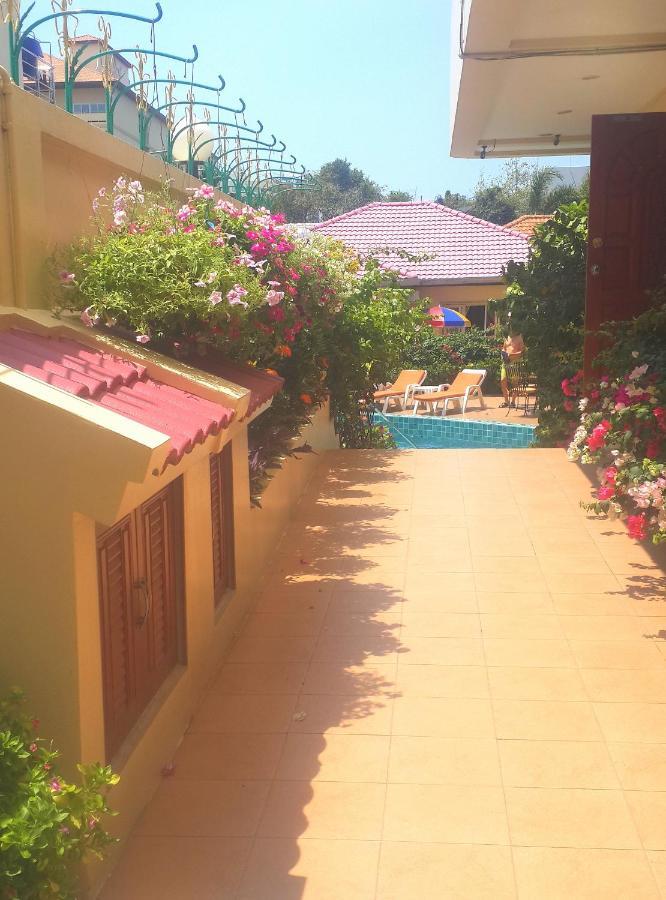 Butterfly Garden Boutique Residences Large Luxury Apts And Villas A Lifetsyle Destination By Neang, Everything You Need All Right Here 1-3 Bedrooms 110 To 190 Sq Mtrs, 2 Full Bathrooms, Rain Shower, Spa Bath, Bbq, Free Wifi, Staff 24-7, Close To Beac Pattaya Dış mekan fotoğraf