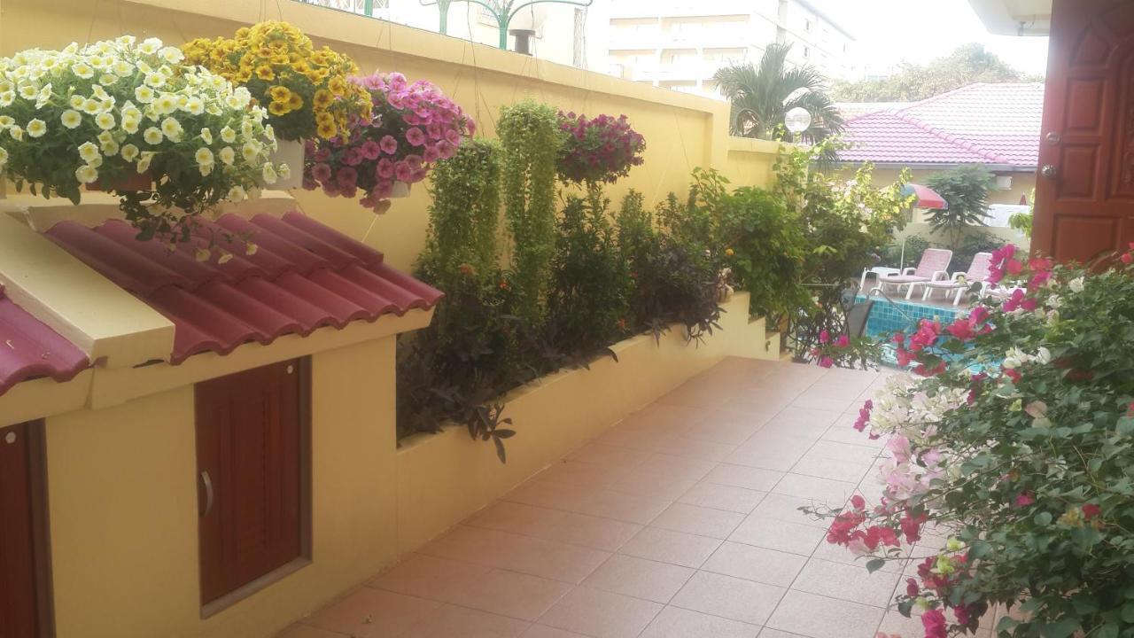 Butterfly Garden Boutique Residences Large Luxury Apts And Villas A Lifetsyle Destination By Neang, Everything You Need All Right Here 1-3 Bedrooms 110 To 190 Sq Mtrs, 2 Full Bathrooms, Rain Shower, Spa Bath, Bbq, Free Wifi, Staff 24-7, Close To Beac Pattaya Dış mekan fotoğraf